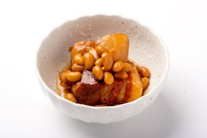 豚の角煮(大豆入り)の写真